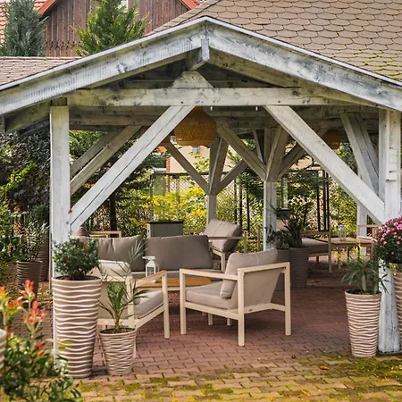 Perla Sudetow By Gasthuis